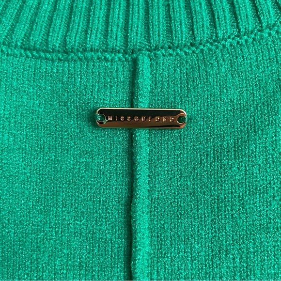 Missguided woman’s pullover vest size Medium soft green layering preppy chic - Picture 3 of 9